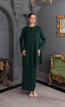  Miss Elevate Kurung in Emerald Green