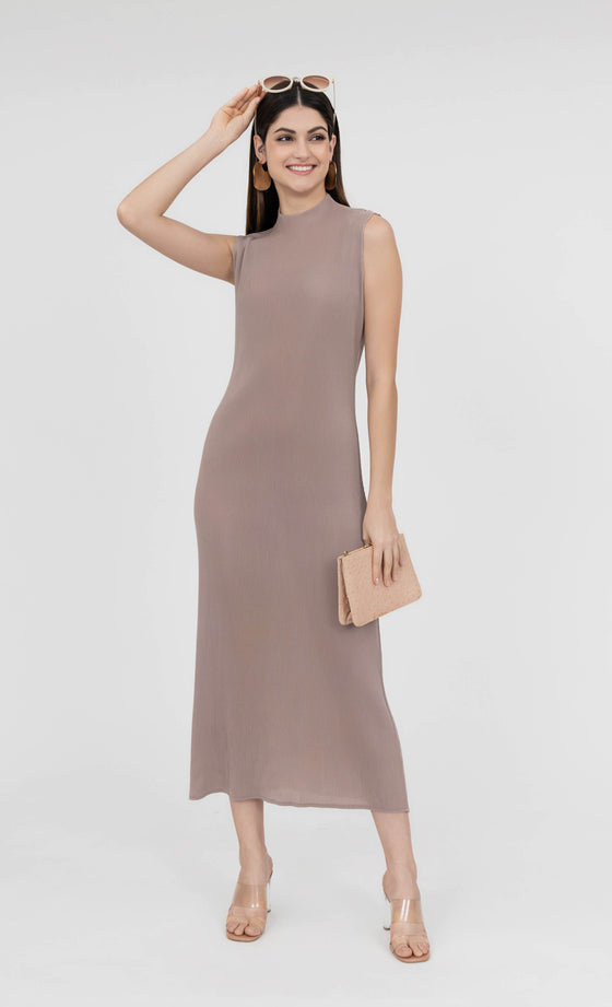 Miss Charm Dress in Champagne