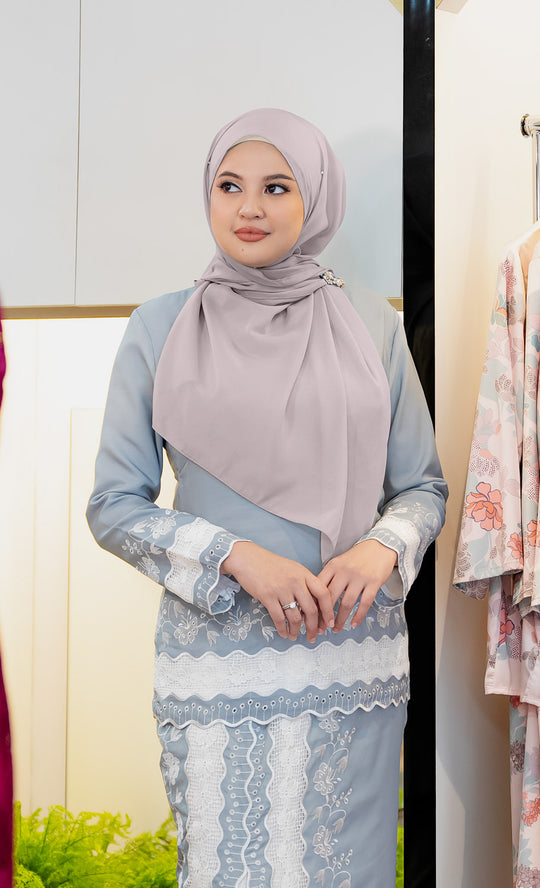 Dazzle Organza Shawl in Glacier Grey