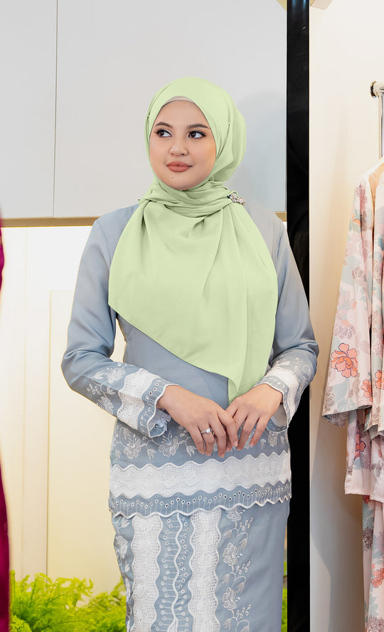 Dazzle Organza Shawl in Seacrest Mint