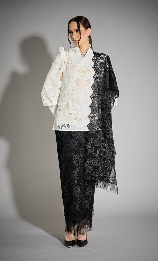Lumi Embroidery Top in Ivory