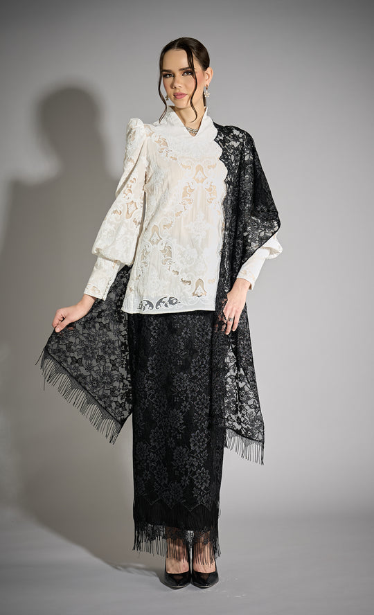 Lumi Embroidery Top in Ivory