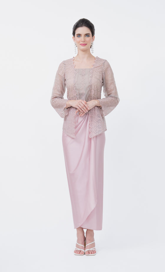 Delicate Kebaya in Pink