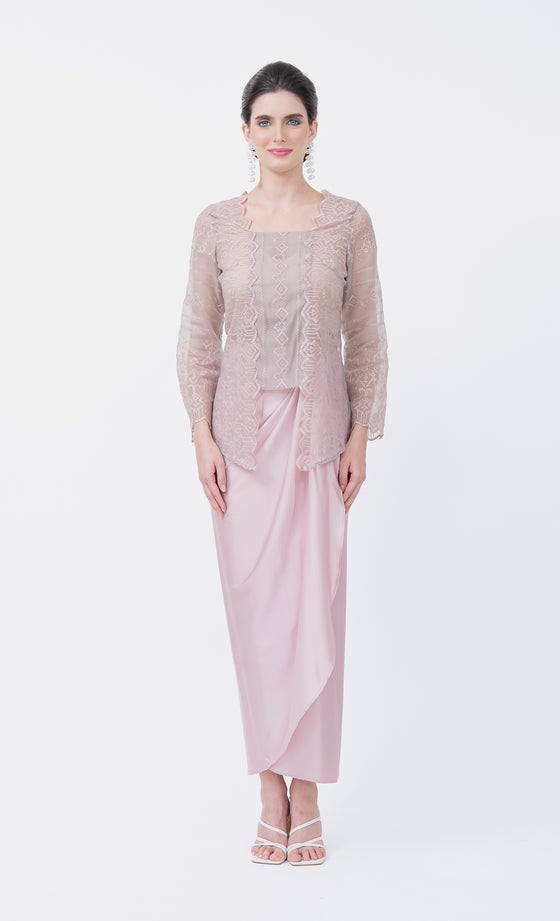 Delicate Kebaya in Pink