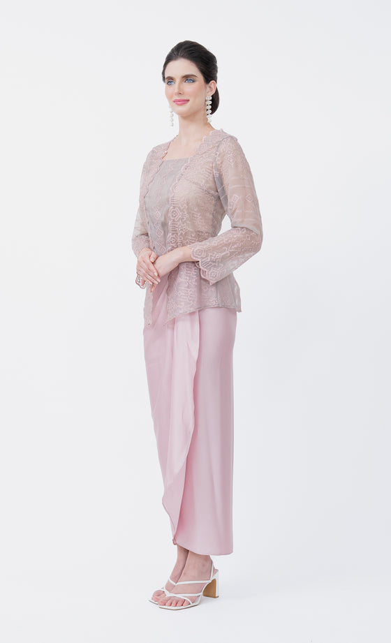 Delicate Kebaya in Pink