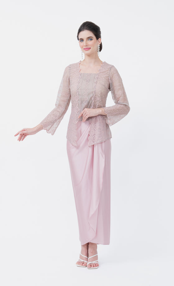 Delicate Kebaya in Pink