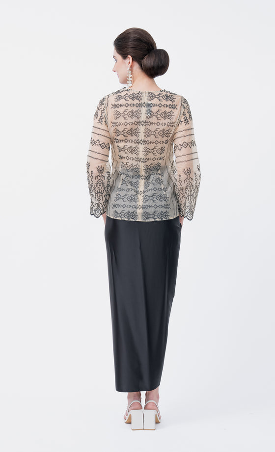 Delicate Kebaya in Apricot