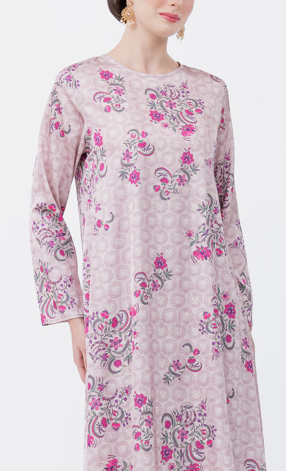 Hana Kurung in Dusty Pink