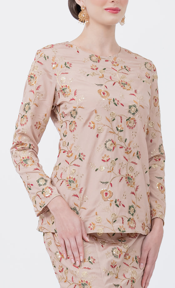 Floret Kurung in Tawny Peach