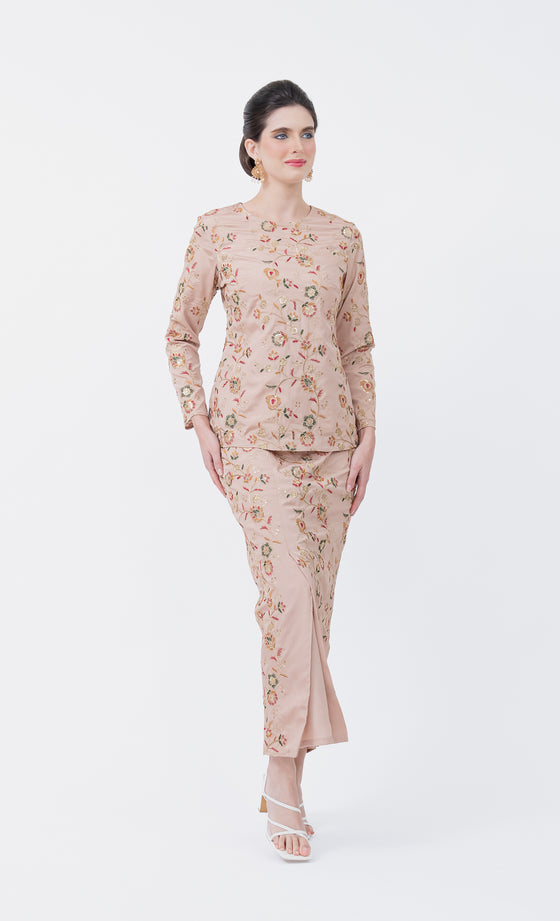 Floret Kurung in Tawny Peach