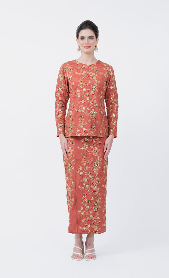 Floret Kurung in Redwood