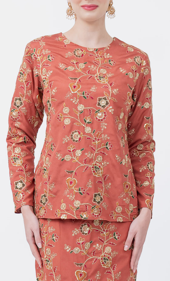 Floret Kurung in Redwood