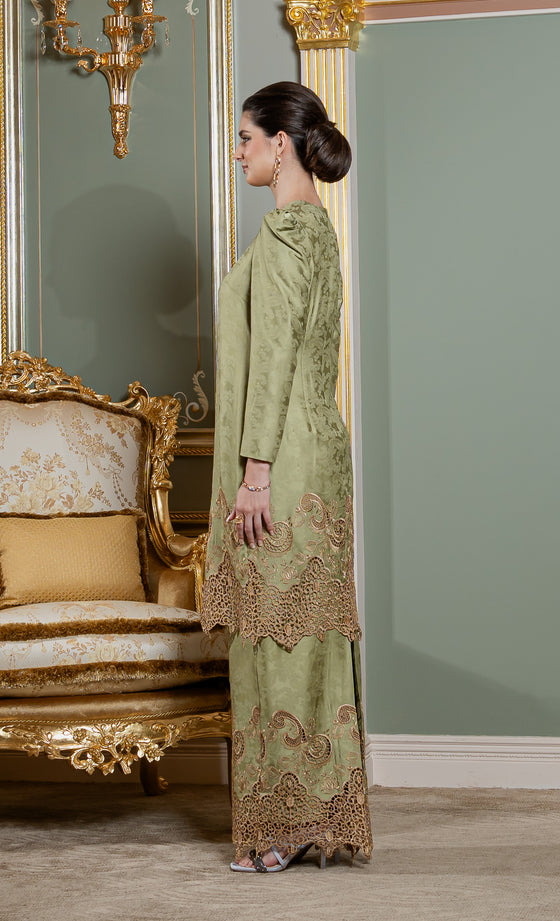 Divina Kurung in Moss Green