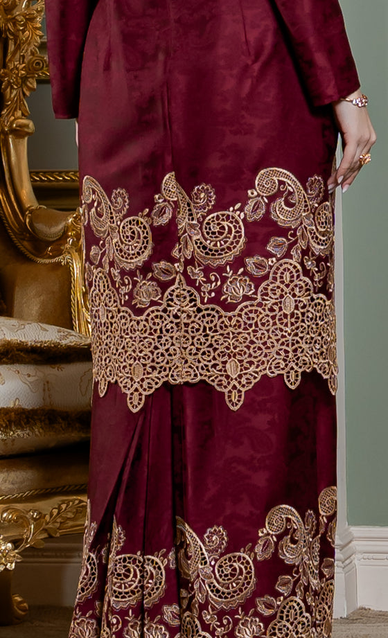 Divina Kurung in Merlot Red