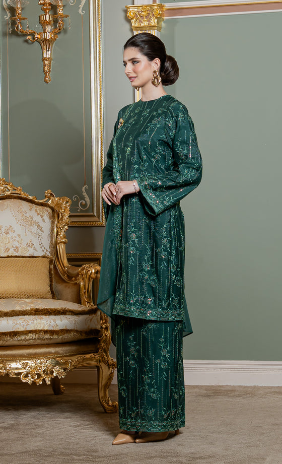 Gleam Kurung in Green Bee