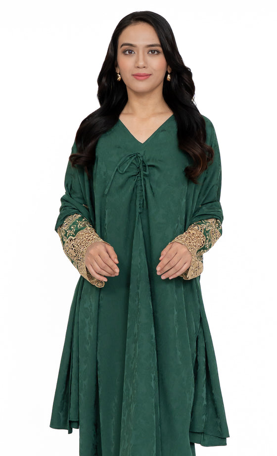 Divina Caftan in Green Bee