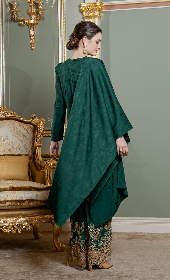 Divina Kurung in Green Bee