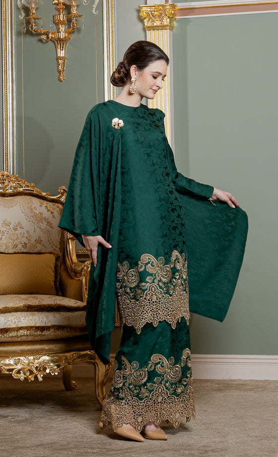 Divina Kurung in Green Bee