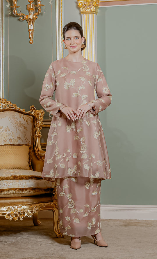 Solace Kurung in Amber Brown