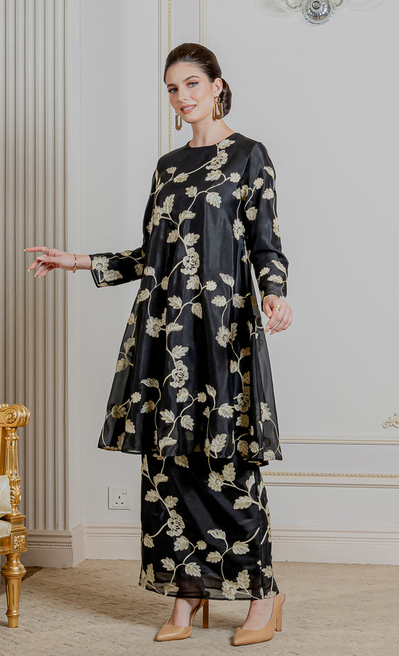 Solace Kurung in Black Iris