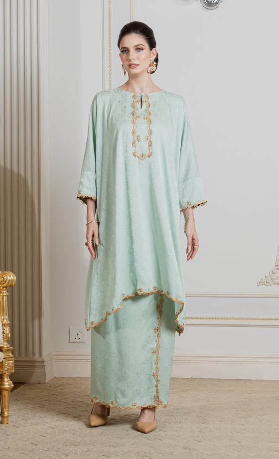 Miss Innate Kurung in Pastel Green