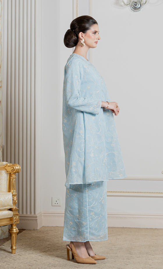 Stellar Kurung in Skylight Blue