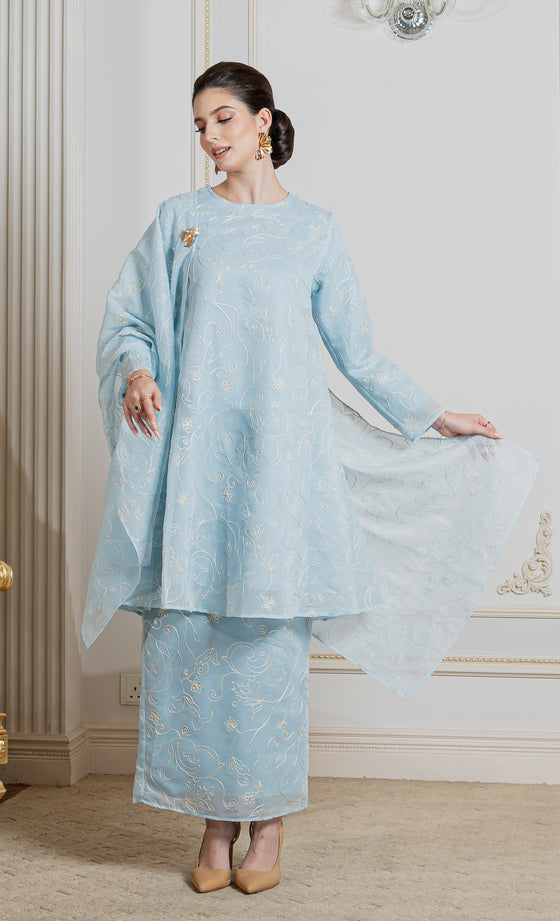 Stellar Kurung in Skylight Blue