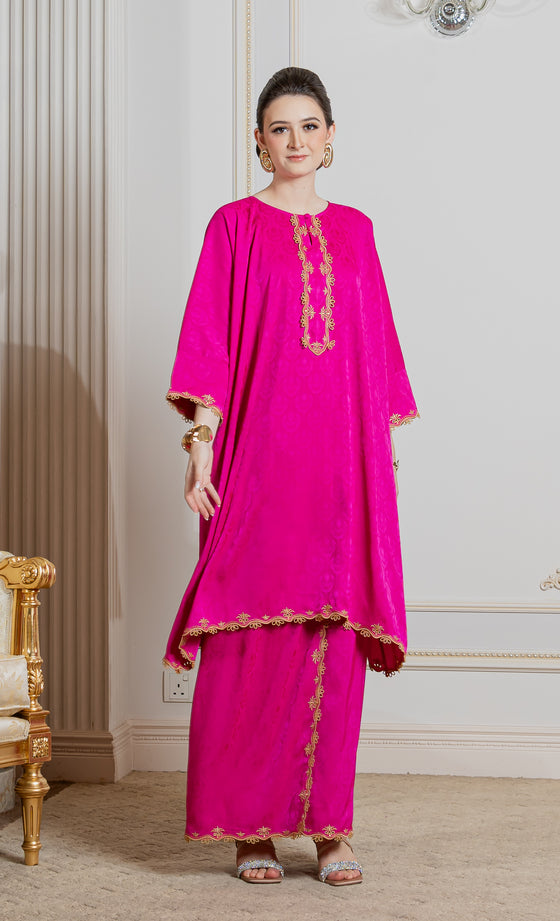 Miss Innate Kurung in Fuchsia Pink