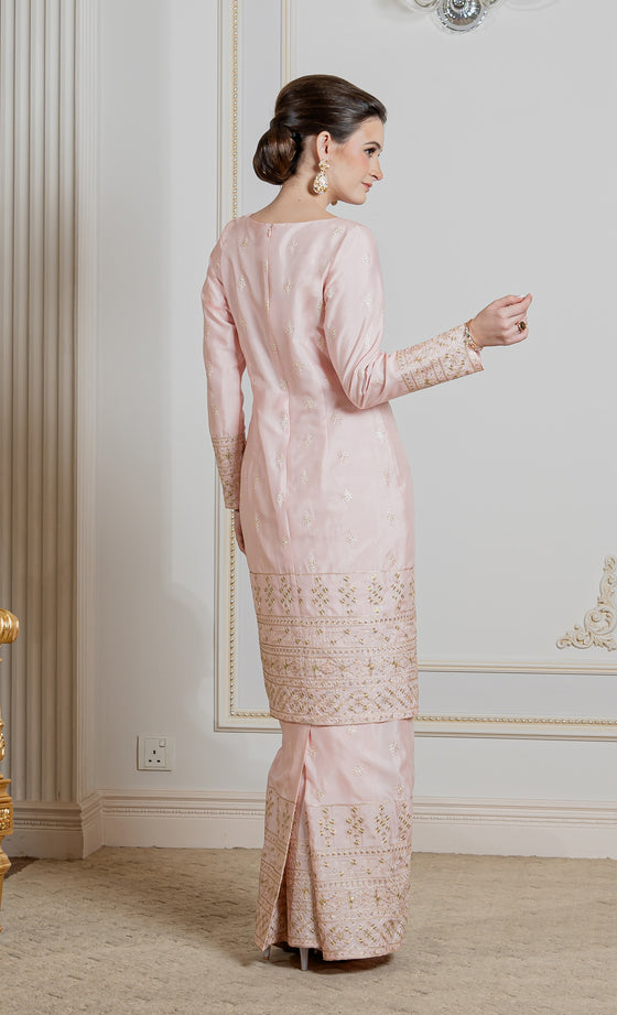 Regent Kurung in Crystal Pink