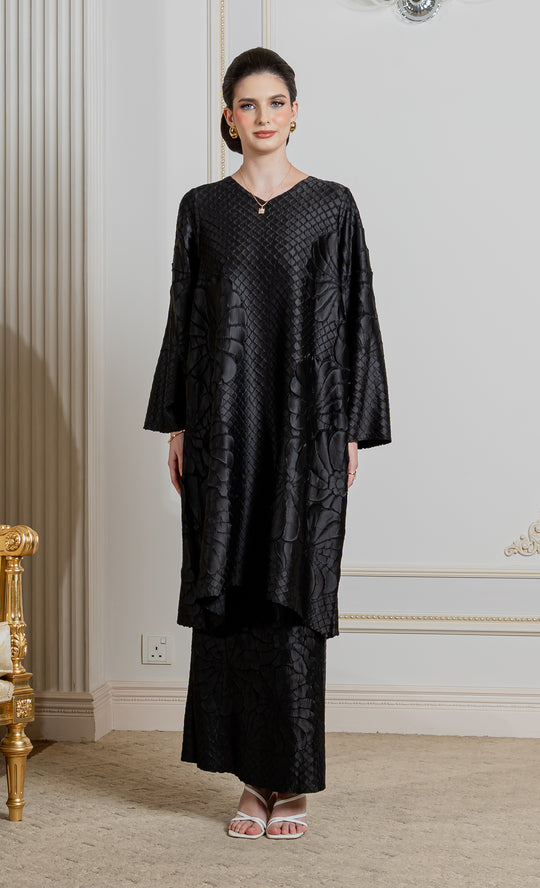 Miss Classy Floral in Black Iris