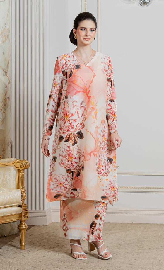 Miss Classy Kurung in Coral Blush