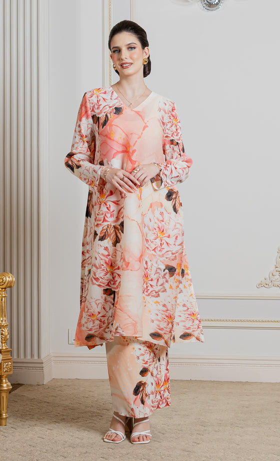 Miss Classy Kurung in Coral Blush