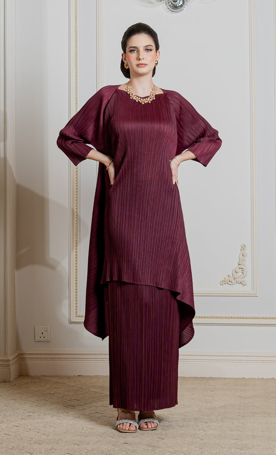 Miss Valor Kurung in Burgundy