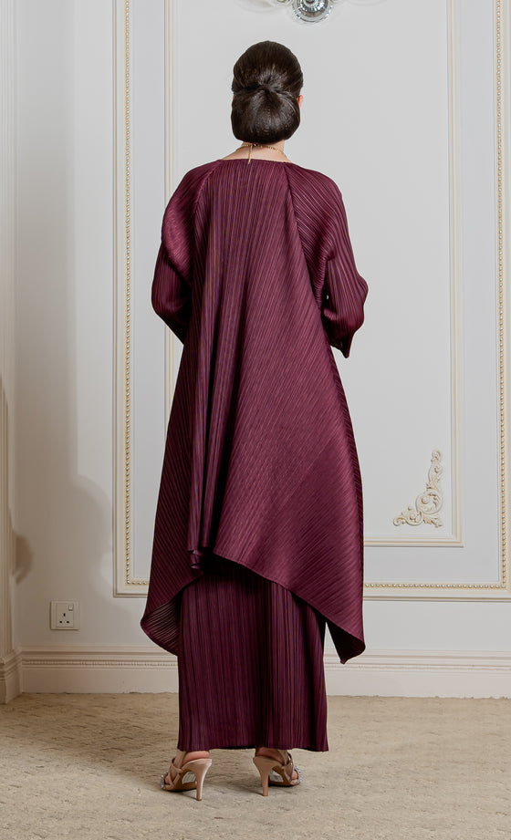 Miss Valor Kurung in Burgundy