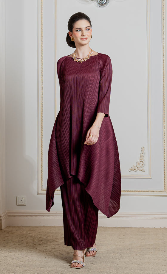 Miss Valor Kurung in Burgundy