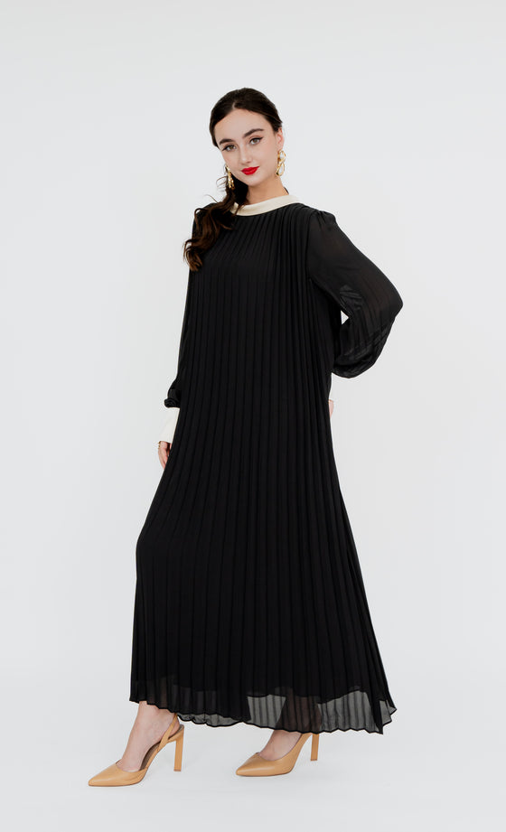 Bukit Tunku Dress in Cream Black