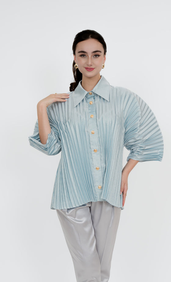 Bukit Nenas Oversized Shirt in Frosted Blue