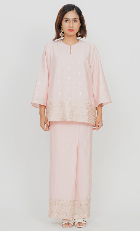 Regent Kurung Kedah in Crystal Pink
