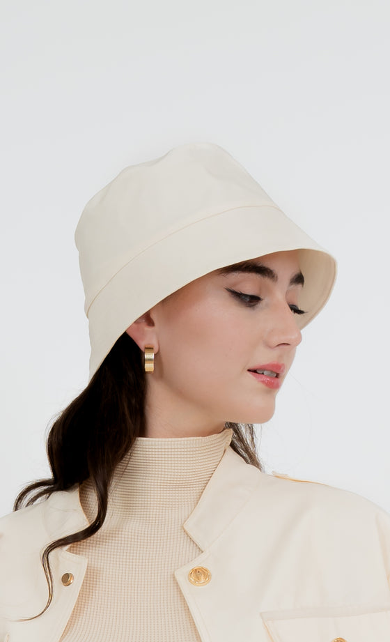 Imbi Bucket Hat in Lucent White