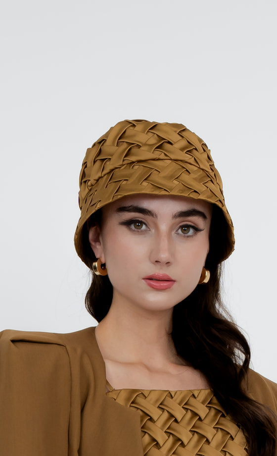 Imbi Weaved Bucket Hat in Golden Brown