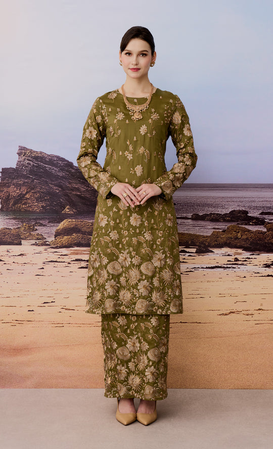 Belong Kurung in Moss Green