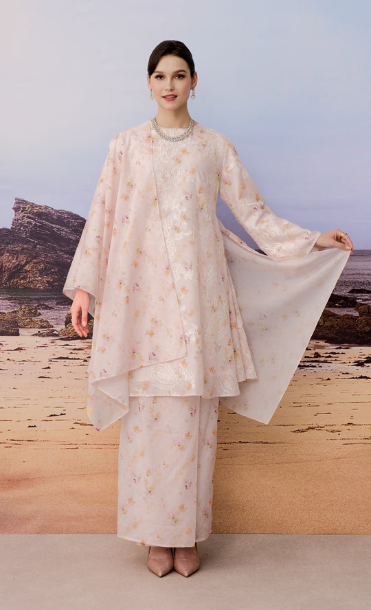 Flourish Kurung in Pale Peach