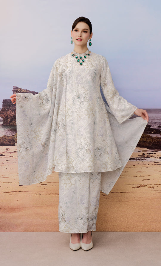 Flourish Kurung in Green Haze