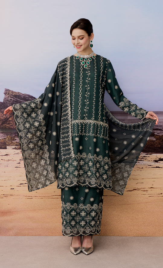 Grow Kurung in Deep Green