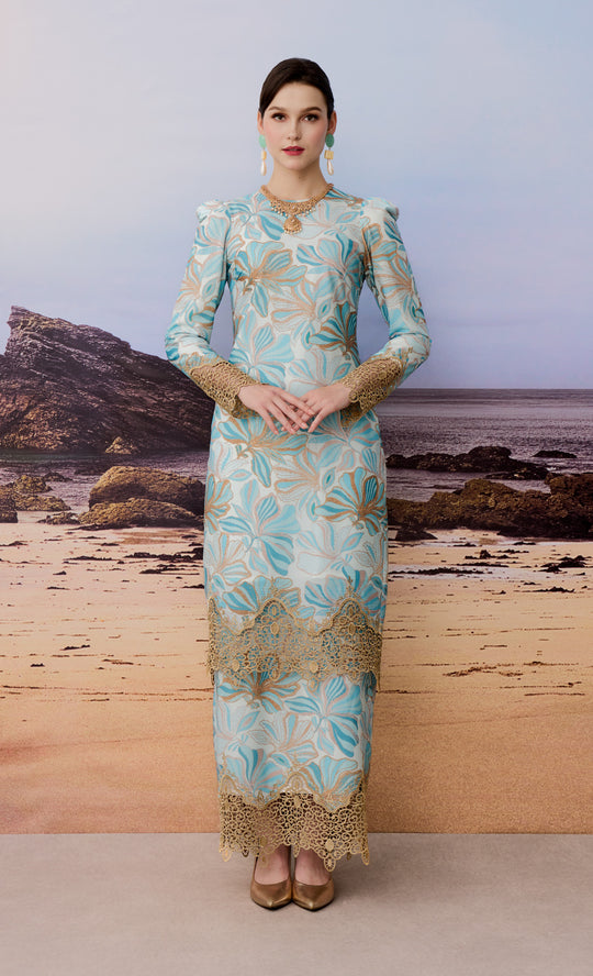 Composed Kurung in Tiffany Blue