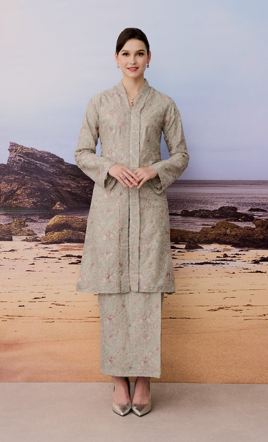 Core Kebaya in Sage Green