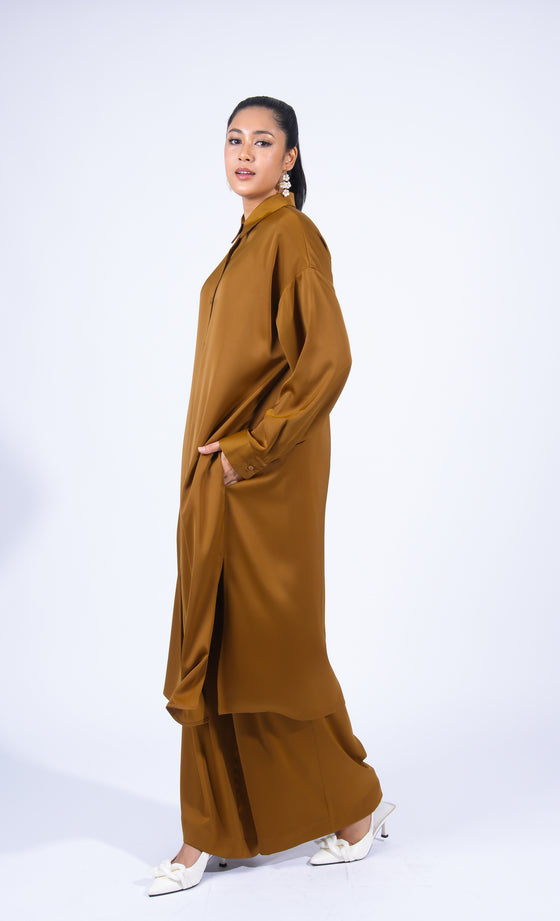 Miss Plush Oversized Shirt in Golden Brown