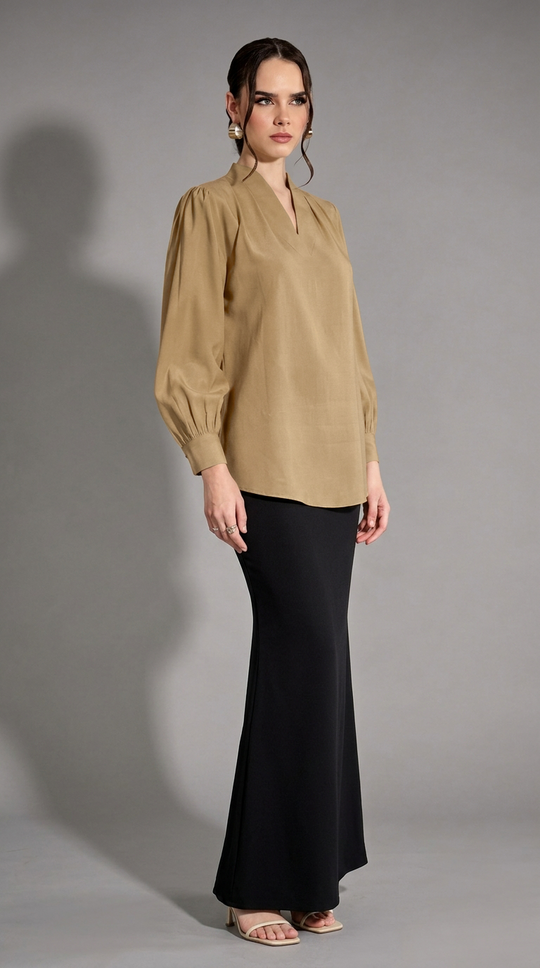 Nina Top in Hazelnut