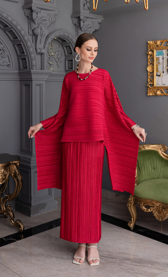 Miss Soleil Kurung in Rose Red