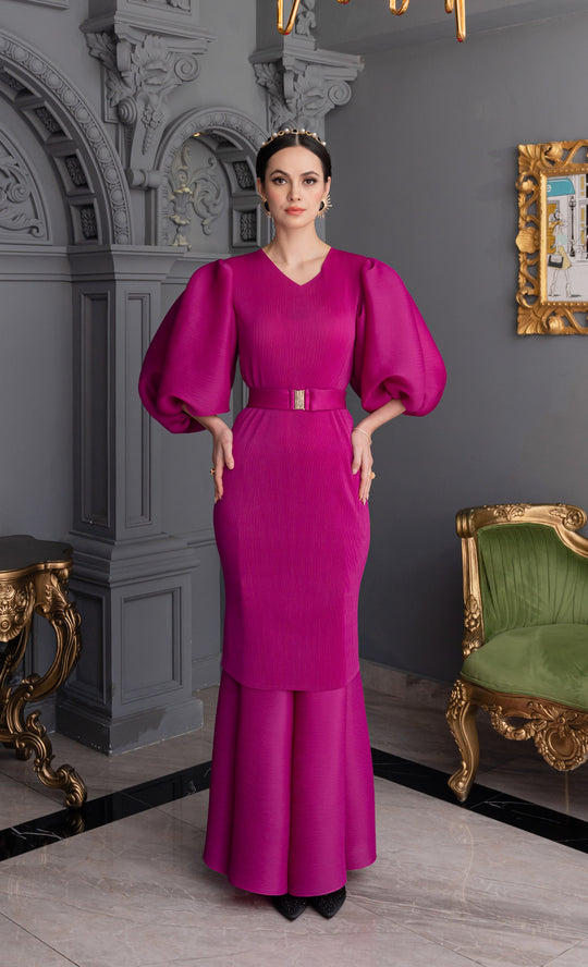 Miss Valiant Kurung in Magenta